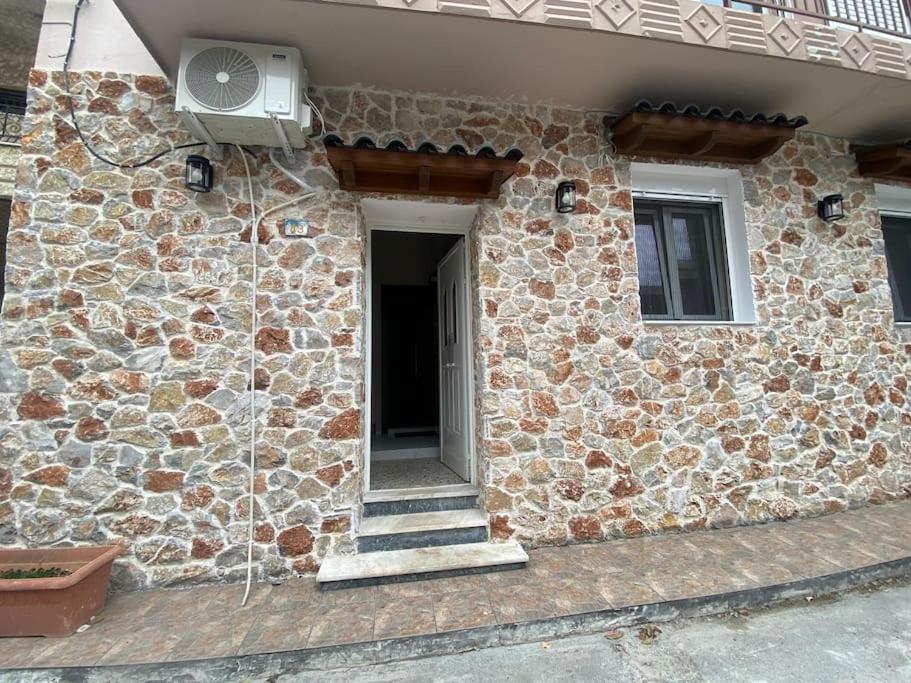 Stone House 48 M Apartment Acharnes Ngoại thất bức ảnh